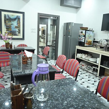 Elgin Suites Kolkata Bagian luar foto