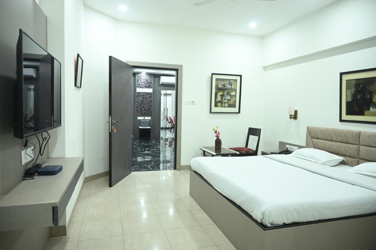 Elgin Suites Kolkata Bagian luar foto