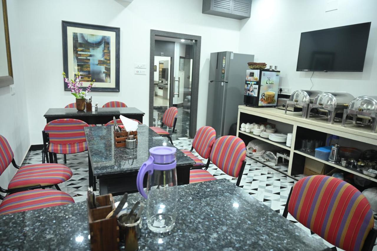 Elgin Suites Kolkata Bagian luar foto
