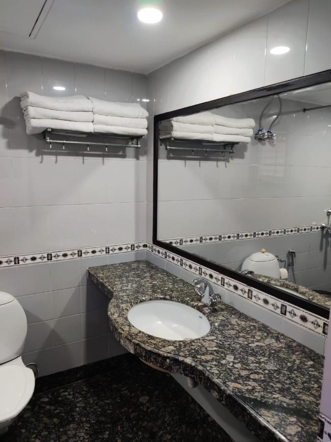 Elgin Suites Kolkata Bagian luar foto
